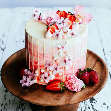 Торт с цветами Сакуры купить - юрга.сладкоежкин.рф